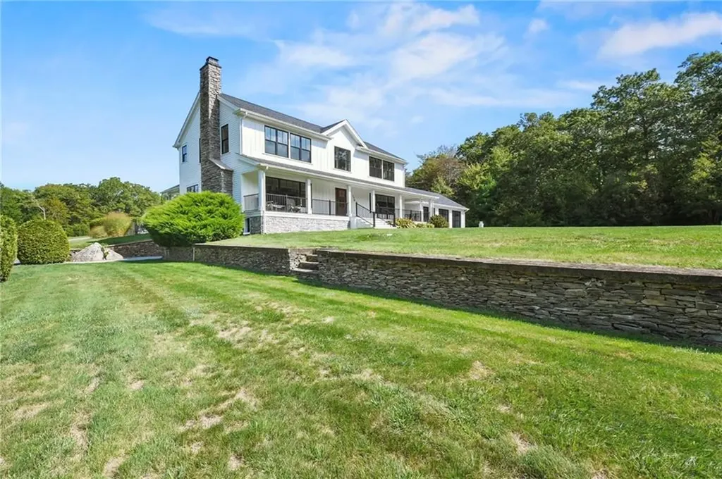 170 Saxony Avenue Tiverton RI 02878