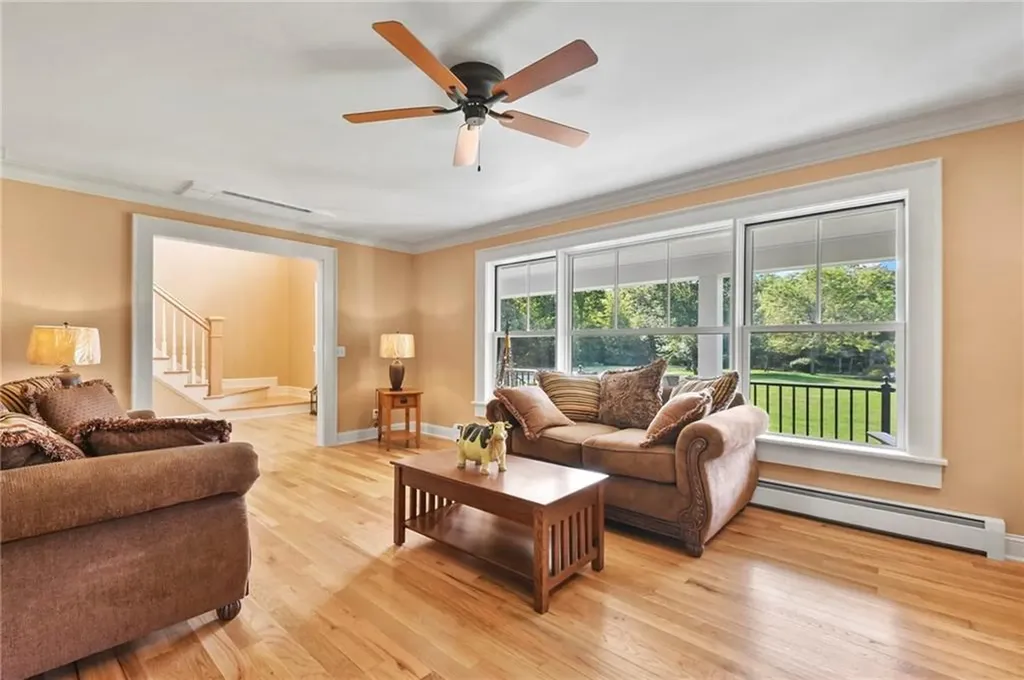 170 Saxony Avenue Tiverton RI 02878