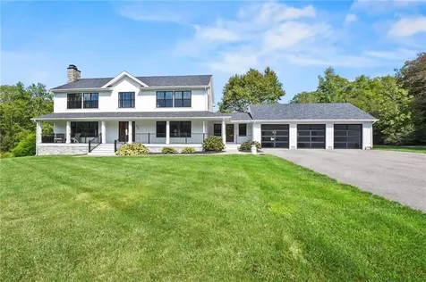 170 Saxony Avenue Tiverton RI 02878