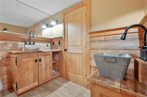170 Saxony Avenue Tiverton RI 02878