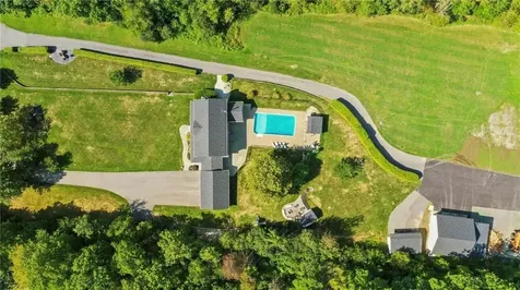 170 Saxony Avenue Tiverton RI 02878