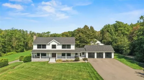 170 Saxony Avenue Tiverton RI 02878