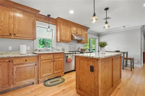 170 Saxony Avenue Tiverton RI 02878