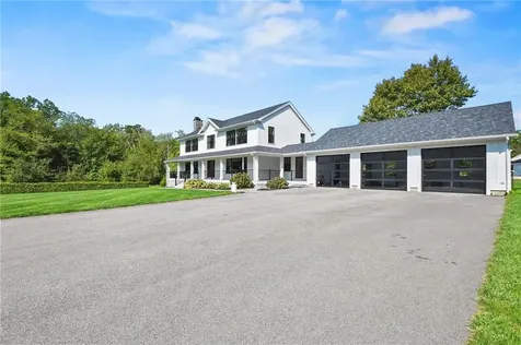 170 Saxony Avenue Tiverton RI 02878