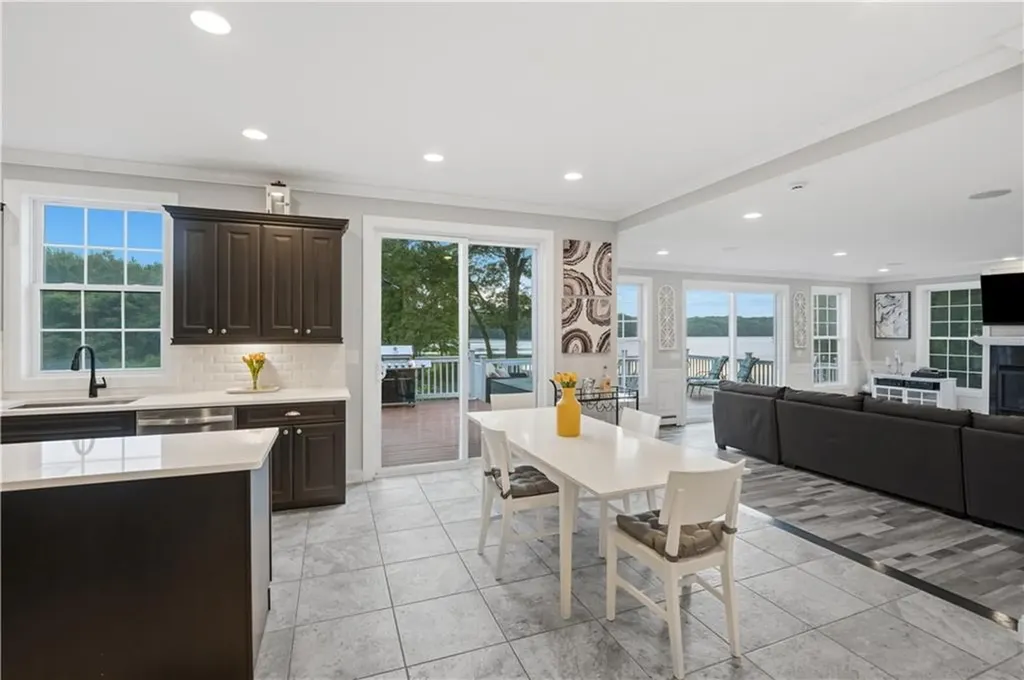 12 Woodlake Drive Johnston RI 02919