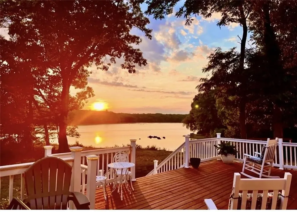 12 Woodlake Drive Johnston RI 02919