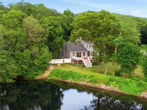 12 Woodlake Drive Johnston RI 02919