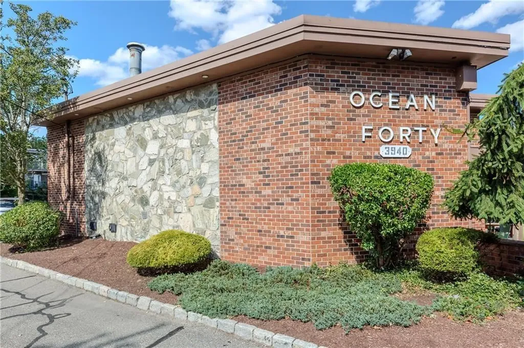 3940 Post Road Warwick RI 02886