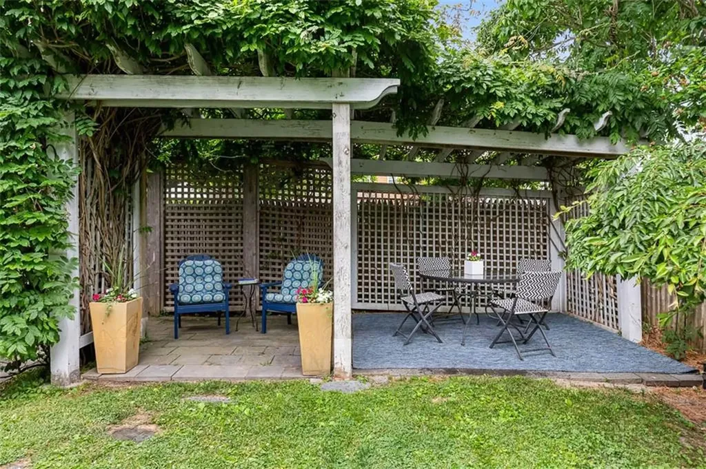 4 Garfield Avenue Bristol RI 02809