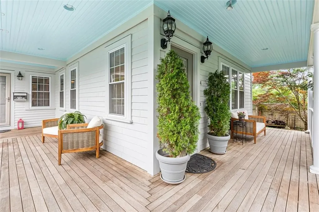 4 Garfield Avenue Bristol RI 02809