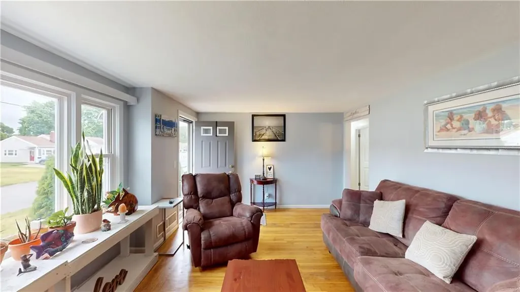 27 Amherst Road Warwick RI 02889