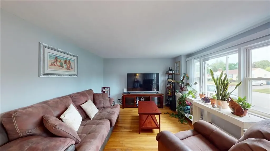 27 Amherst Road Warwick RI 02889