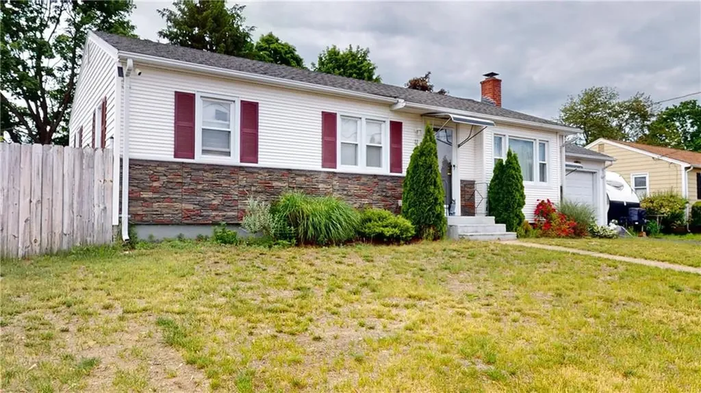27 Amherst Road Warwick RI 02889