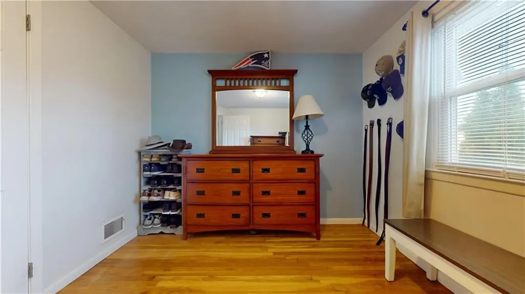 27 Amherst Road Warwick RI 02889
