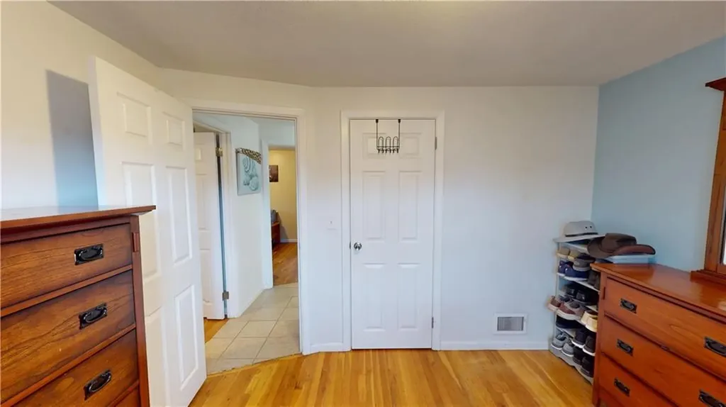 27 Amherst Road Warwick RI 02889