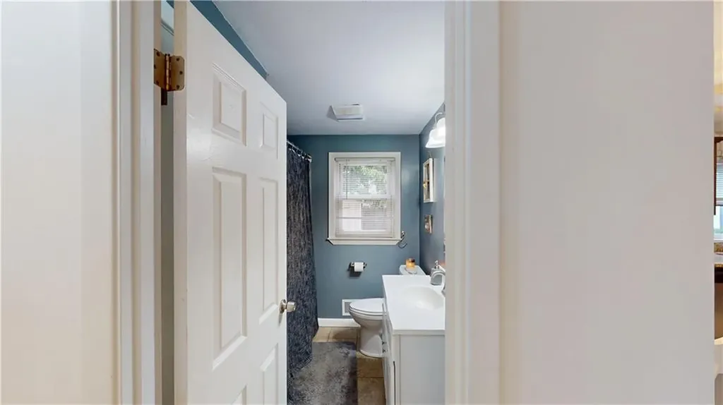 27 Amherst Road Warwick RI 02889