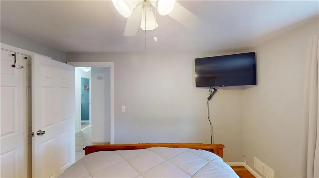 27 Amherst Road Warwick RI 02889