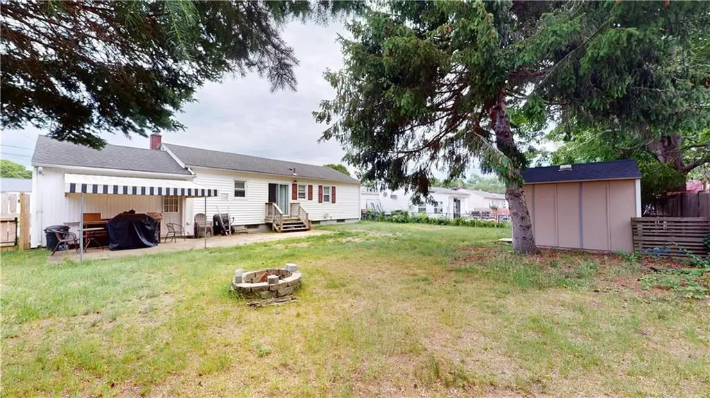 27 Amherst Road Warwick RI 02889