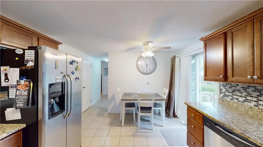 27 Amherst Road Warwick RI 02889