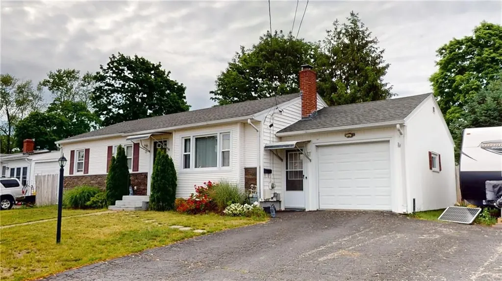 27 Amherst Road Warwick RI 02889