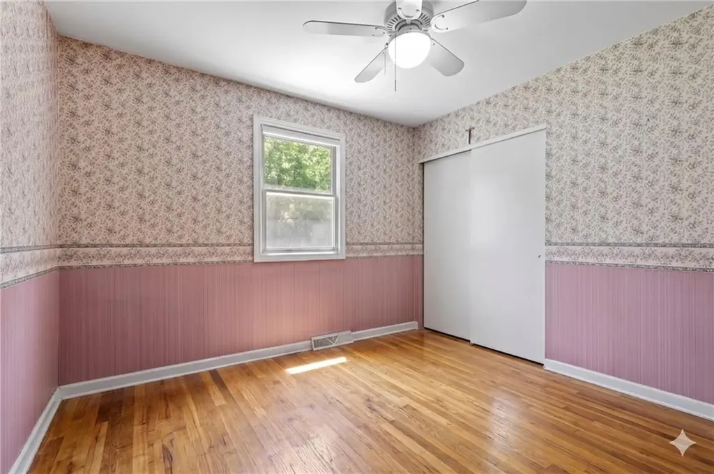 15 Hanley Lane Warren RI 02885