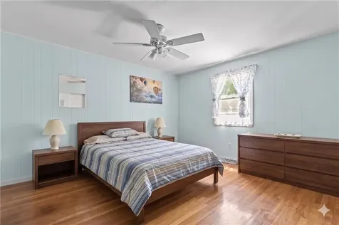 15 Hanley Lane Warren RI 02885