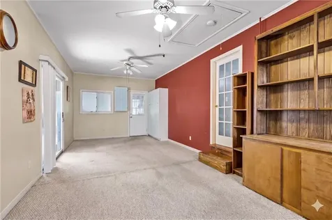 15 Hanley Lane Warren RI 02885