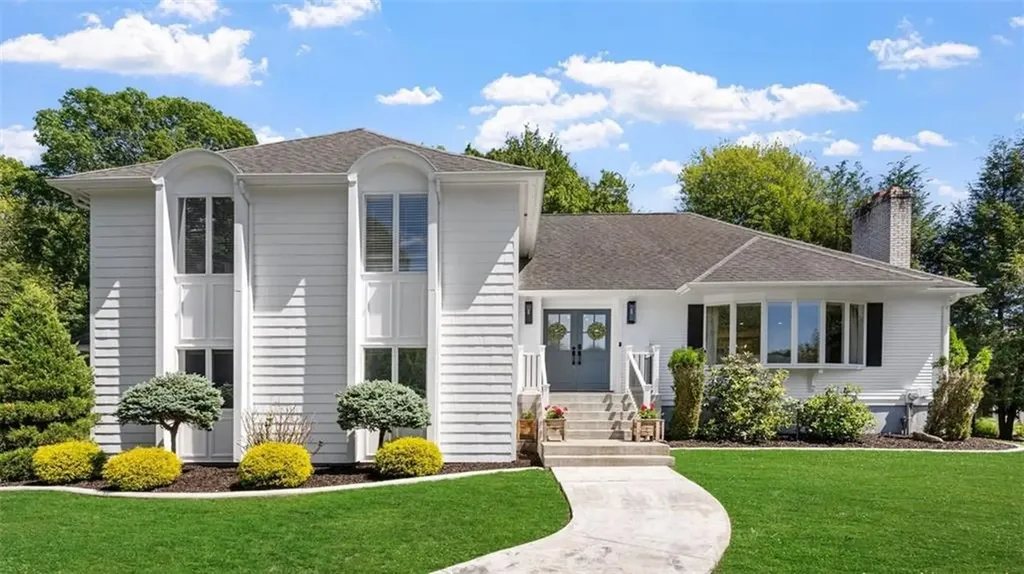 83 Nicole Drive West Warwick RI 02893