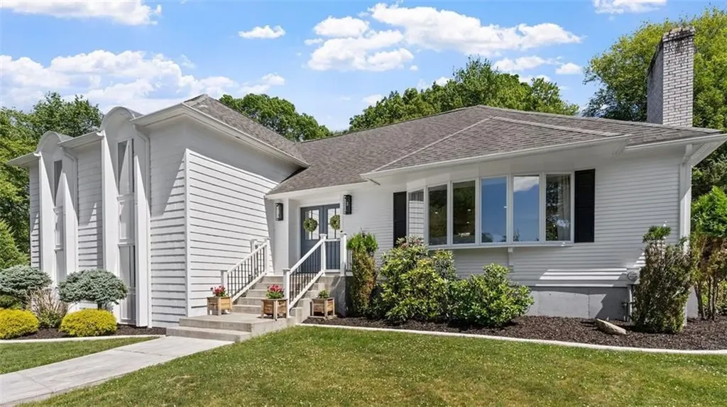 83 Nicole Drive West Warwick RI 02893