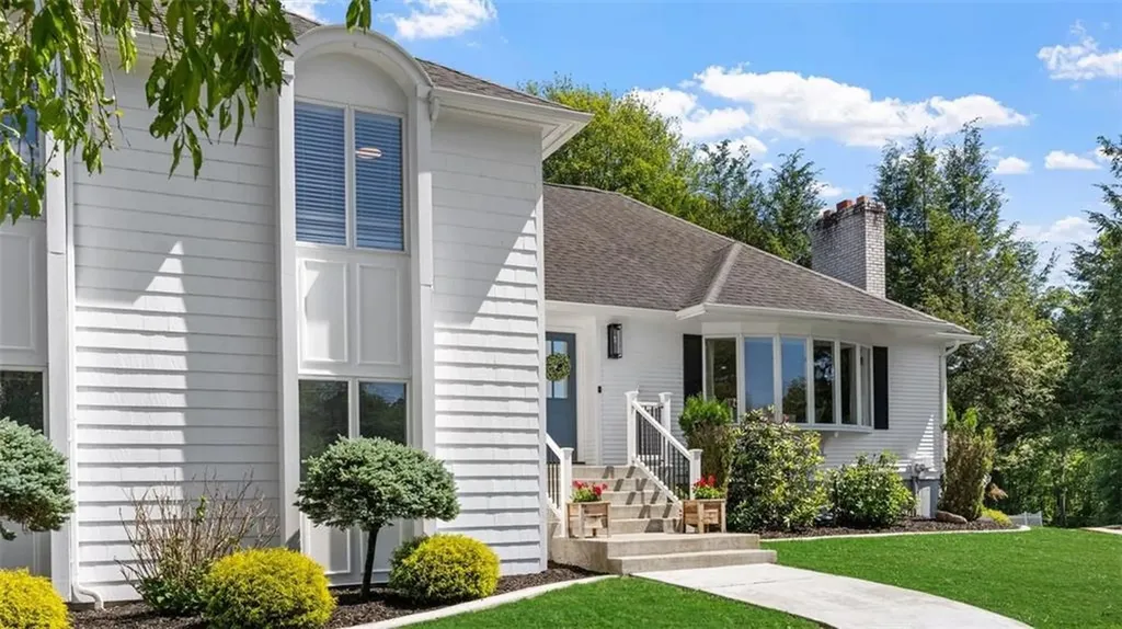 83 Nicole Drive West Warwick RI 02893