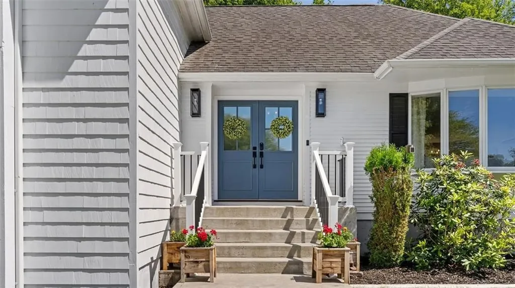 83 Nicole Drive West Warwick RI 02893
