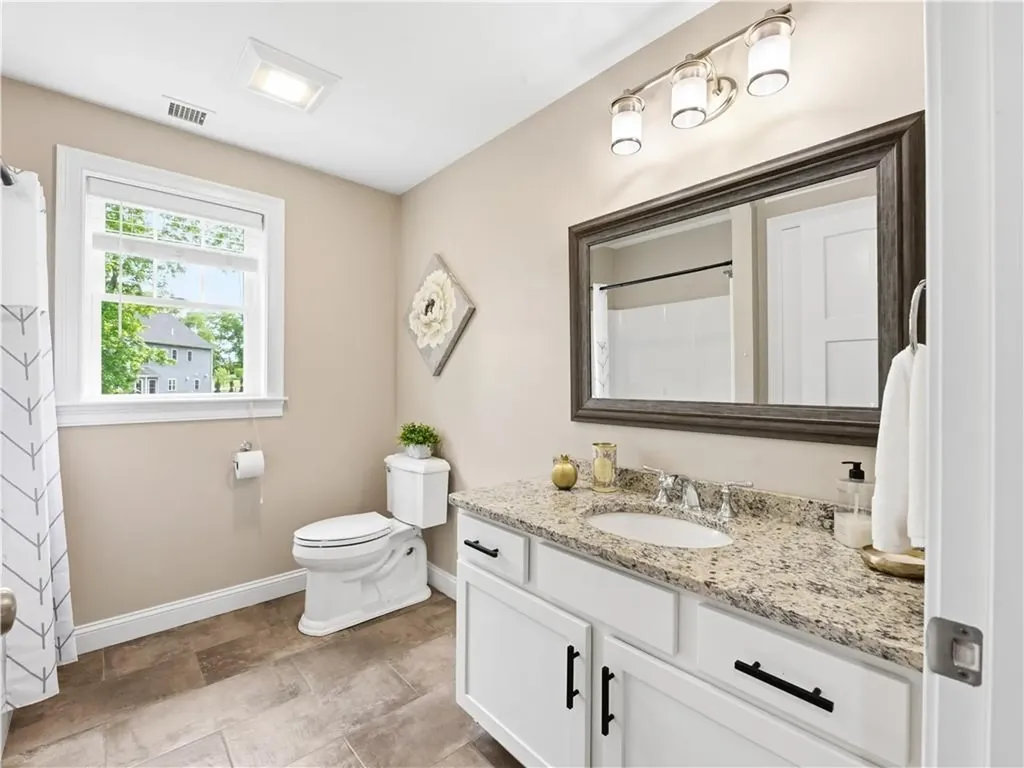 125 Winslow Way Swansea MA 02777