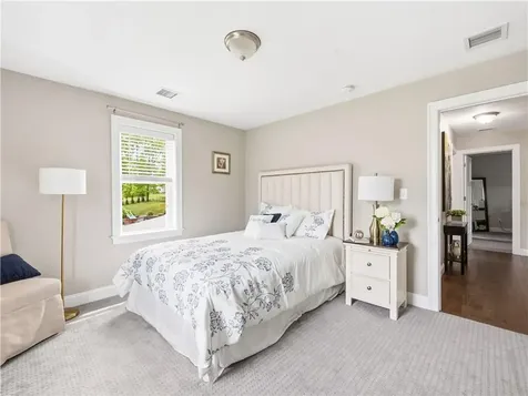 125 Winslow Way Swansea MA 02777