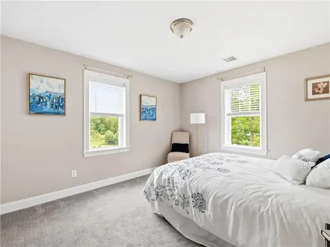 125 Winslow Way Swansea MA 02777
