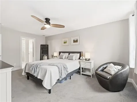 125 Winslow Way Swansea MA 02777