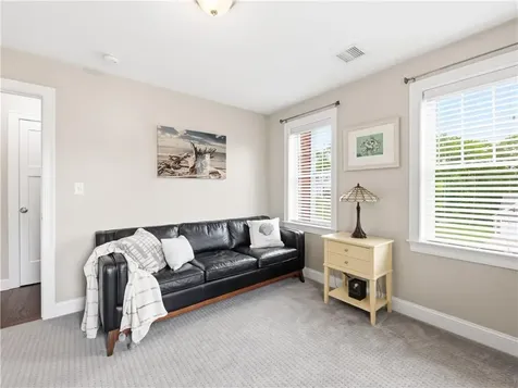 125 Winslow Way Swansea MA 02777
