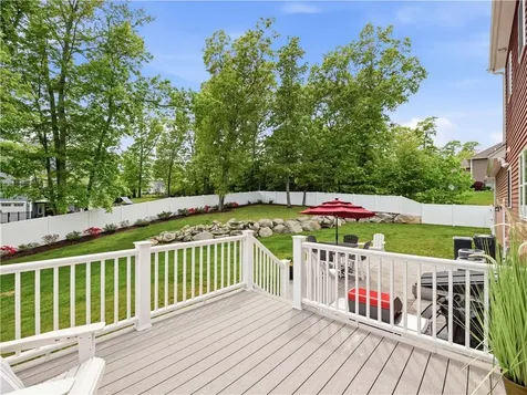 125 Winslow Way Swansea MA 02777