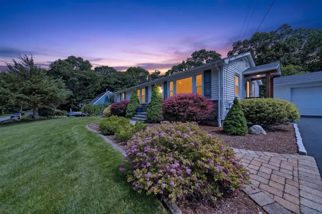 151 Signal Rock Drive North Kingstown RI 02852