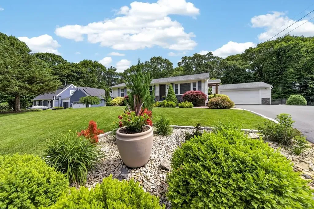 151 Signal Rock Drive North Kingstown RI 02852