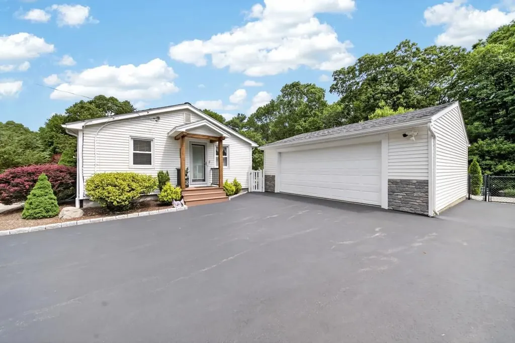 151 Signal Rock Drive North Kingstown RI 02852