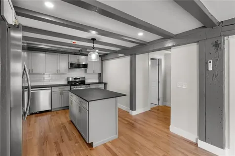 474 Thames Street Bristol RI 02809