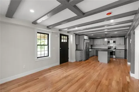 474 Thames Street Bristol RI 02809