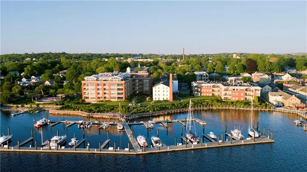 341 Thames Street Bristol RI 02809