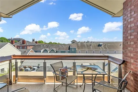 341 Thames Street Bristol RI 02809