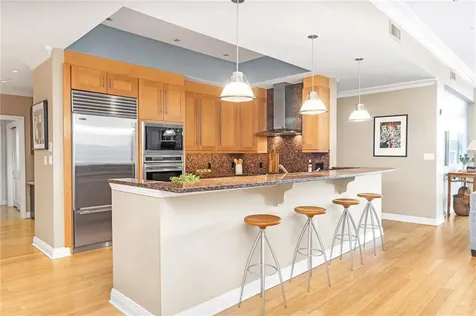 341 Thames Street Bristol RI 02809