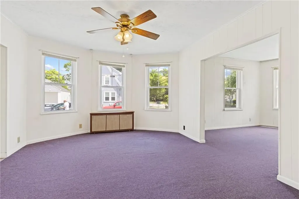 205 Pawtuxet Avenue Warwick RI 02888