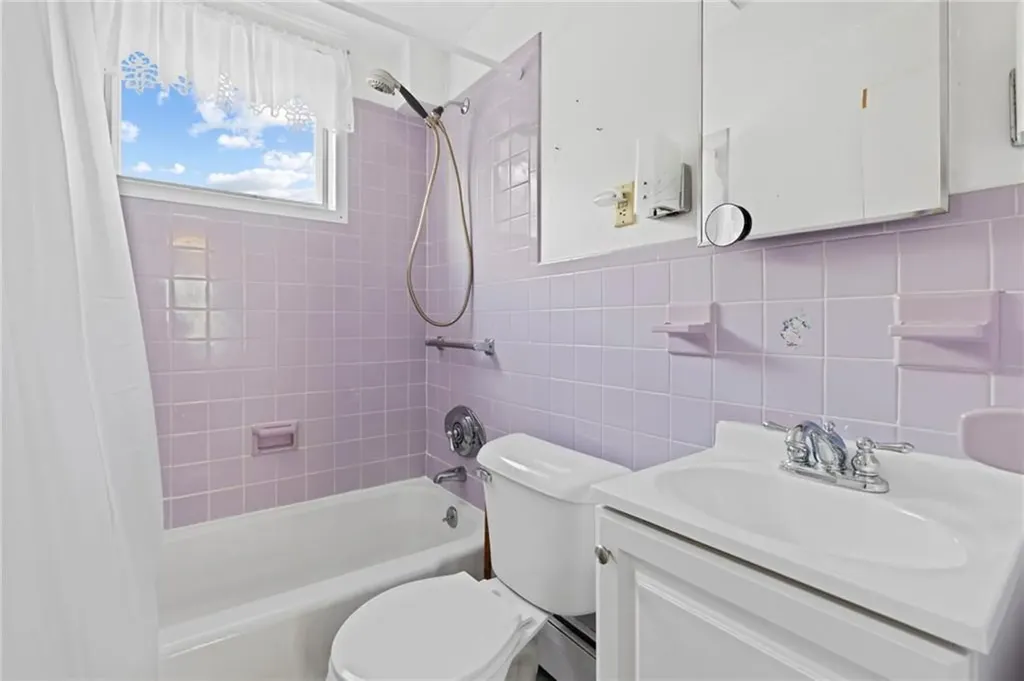 205 Pawtuxet Avenue Warwick RI 02888