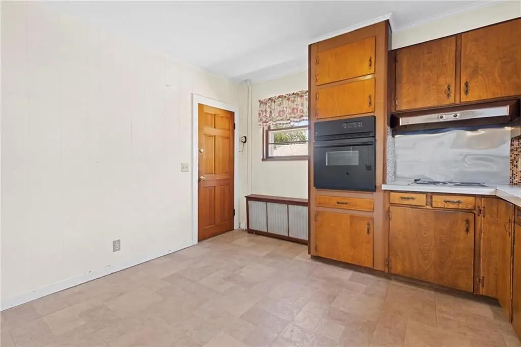 205 Pawtuxet Avenue Warwick RI 02888