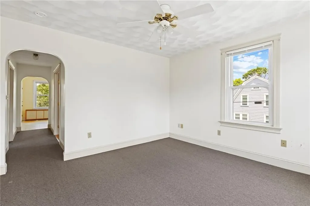 205 Pawtuxet Avenue Warwick RI 02888