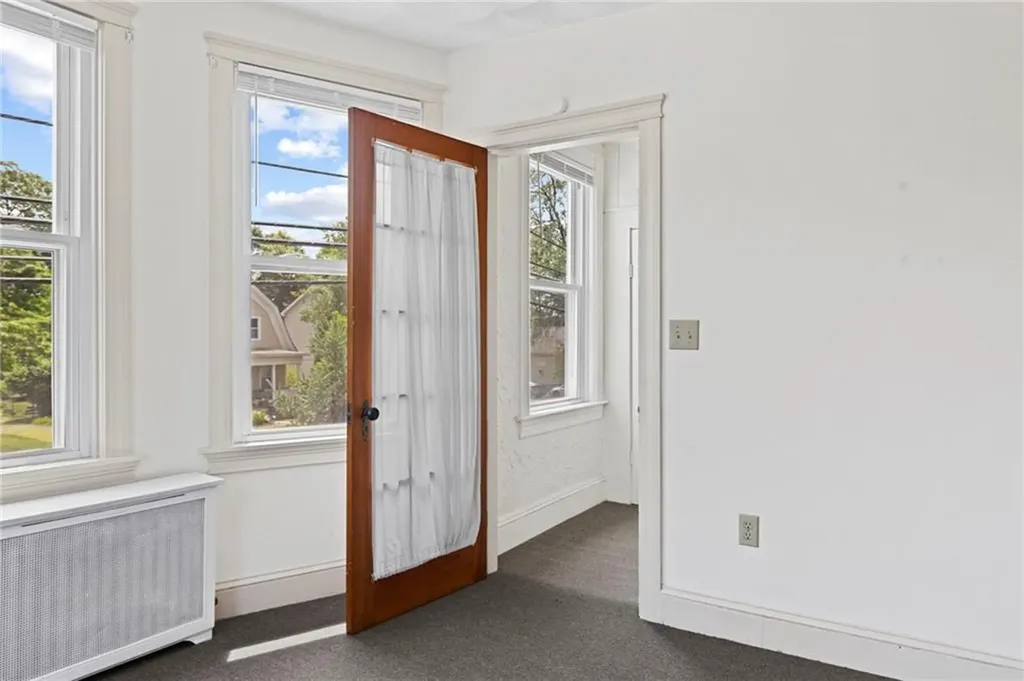 205 Pawtuxet Avenue Warwick RI 02888